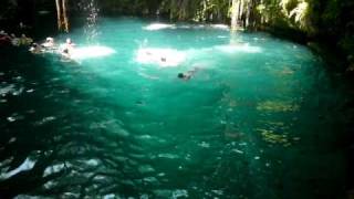 preview picture of video '30ft Cenote Jump'
