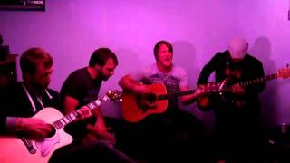 Between The Trees - Gentleman