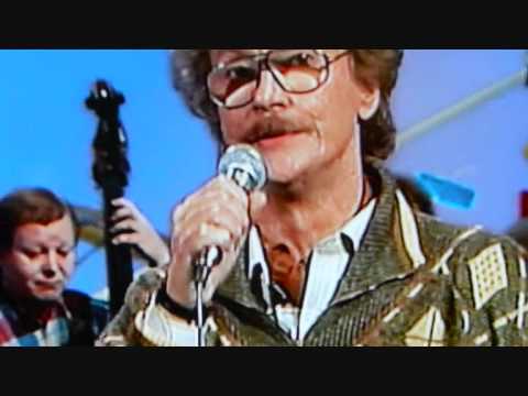 Vanhoja Poikia Viiksekkäitä video
