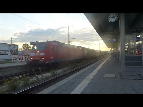 4K Freight train drives through Neumarkt Main Station/Güterzug fährt durch den Hauptbahnhof Neumarkt