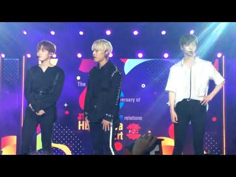 18/11/17  WANNA ONE -Talk(6) AT HEC KOREA CONCERT THAILAND