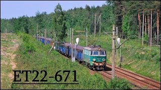 preview picture of video '[ PKP Cargo ] ET22-671 @Krupski Młyn.2012-05-24'