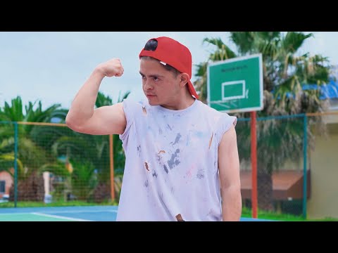 Joven especial derrota al hombre más fuerte para así poder alimentar a sus hermanos