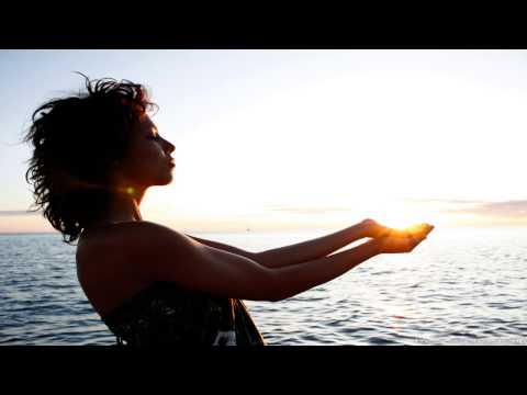 Alex Bartlett feat. Anthya - Touch The Sun (Lisaya vs Petersen Remix) [Air Music]