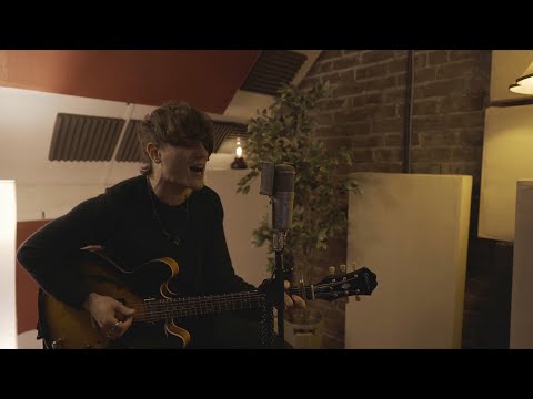 Isaac Anderson - Light Me In Red (Live From The Attic)