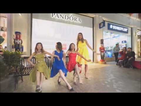 La La Land Flash Mob