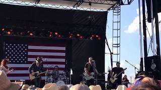 Steve Earle & the Dukes "The Firebreak Line" (Willie's 4th of July Picnic 2017)