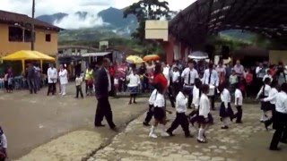 preview picture of video 'Desfile 47. Aniversario Parroquialización Guadalupe, Zamora, Ecuador'