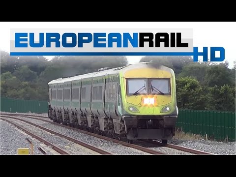 Iarnród Éireann Irish Rail 201 loco 226 + mk4 set 4006 passes Adamstown Station