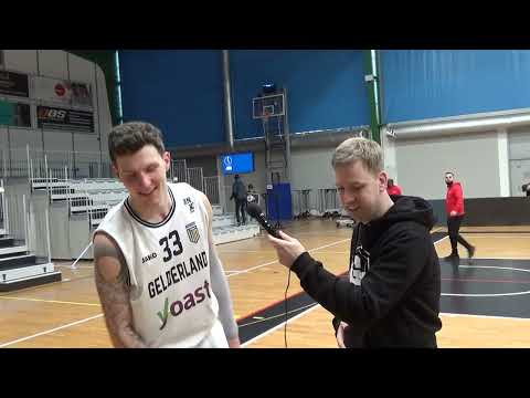 NielsTV bij de basketbal wedstrijd Apollo Amsterdam - Yoast United