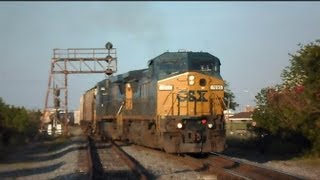 preview picture of video 'CSX Train Switching From Track To Track'