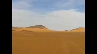 preview picture of video 'Arenas 4x4 Tour :Desert Tour,Sahara trip by Jeep 4x4. Desierto Marruecos en 4x4'