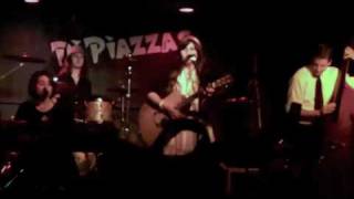 Alyssandra and the Daymakers - Nobody Loves You