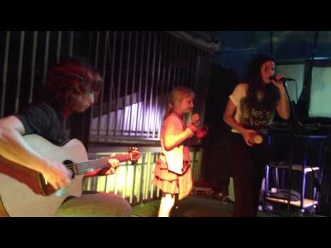 NINA & ALBA & LEO NAD UROM