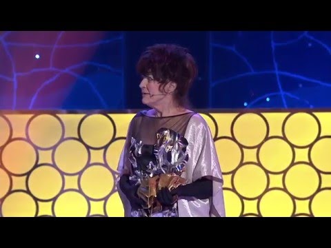 Birgitta Andersson mottar Hedersbaggen - Blir Göstad