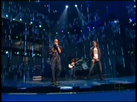 Enrique Iglesias y Wisin y Yandel - Lloro Por Ti (En Vivo)