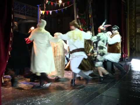 "Iasii in carnaval" (Teatrul National "Vasile Alecsandri").la Cernauti.-2013,