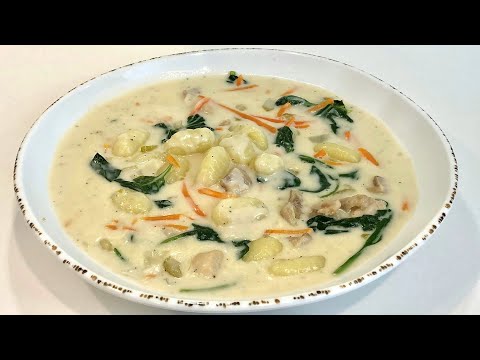 Sopa de Pollo con Gnocchi