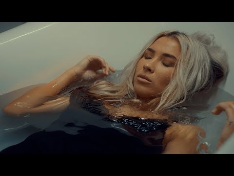 RONIE - V BÚRKE |Official Video|
