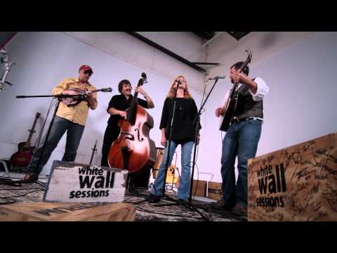 White Wall Sessions New Moon Shine 