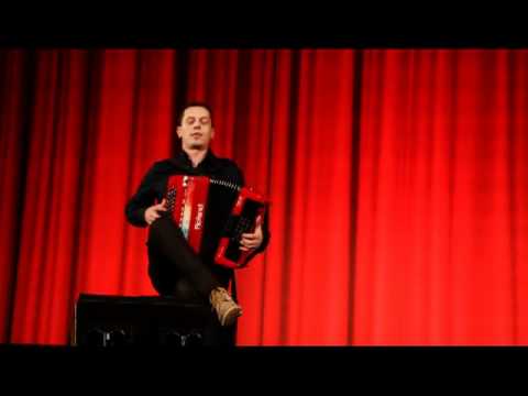 Roland FR-18 Diatonic Accordian at NAMM 2011