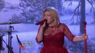Kelly Clarkson - Underneath the Tree [Ellen Show 2013]