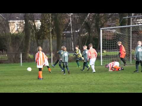Kickers '69 F3 - Voorschoten '97 F13