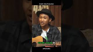 Download lagu Fajar Sadboy Nyanyi Lagu Balonku Ada Lima #podcastartis #lucu #fajarsadboy #nyanyi #podcastku #fypシ mp3