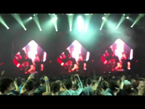Tomorrowland 2011, Bingo Players - Party Rock Anthem