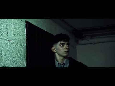 Tutto a posto e niente in ordine — Trailer (Italienisch)