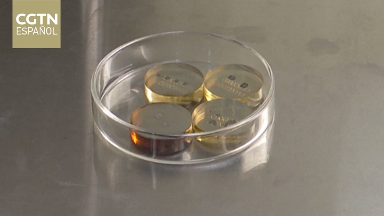 Científicos chinos descubren dos nuevos minerales lunares en muestras de Chang'e-5