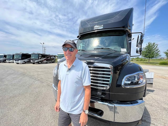 Preview image of 2023 Newmar Super Star 4059 (17N221404) youtube video