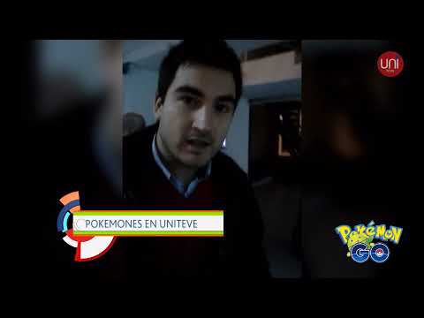 Pablo Alonso busca un Pokemones en los pasillos del canal