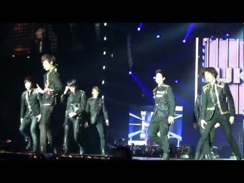 [FANCAM] 08.02.2012 Music Bank in Paris : U-KISS - Man Man Ha Ni