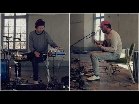 Cloks Tik - Four Walls and a Ceiling (Full live Performance)