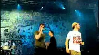 Die Toten Hosen-Heimspiel-32 Should I stay or should I go