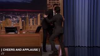 Kit Harrington (Game Of Thrones) The Roots play Kit Kat Jam