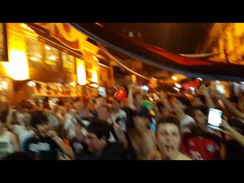 "Brown de Adrogue CAMPEON 2015 (Video 4)" Barra: Los Pibes del Barrio &bull; Club: Brown de Adrogué &bull; País: Argentina