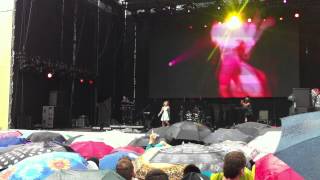 Little Boots - Every Night I Say A Prayer (live @ Moscow, Afisha Picnic, 21.07.2012)