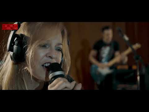 Best Covers Band - Set Fire To The Rain /live at 3bees studio/