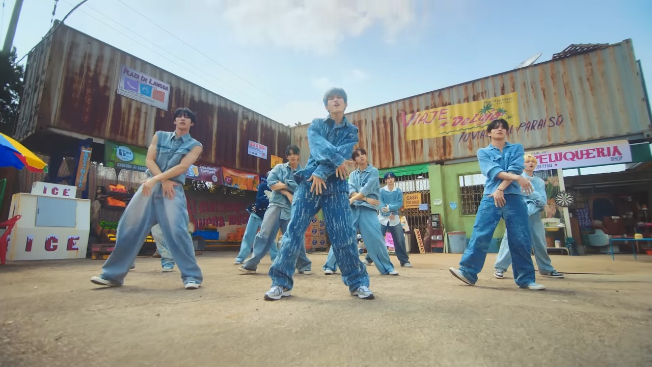 YOUNITE 'GEEKIN' M/V TEASER #2