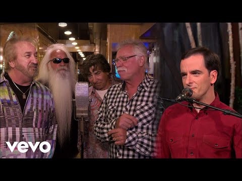 Bradley Walker - Family Bible (Live) ft. The Oak Ridge Boys