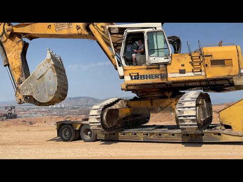 Loading And Transporting The Liebherr 984 Excavator - Fasoulas Heavy Transports