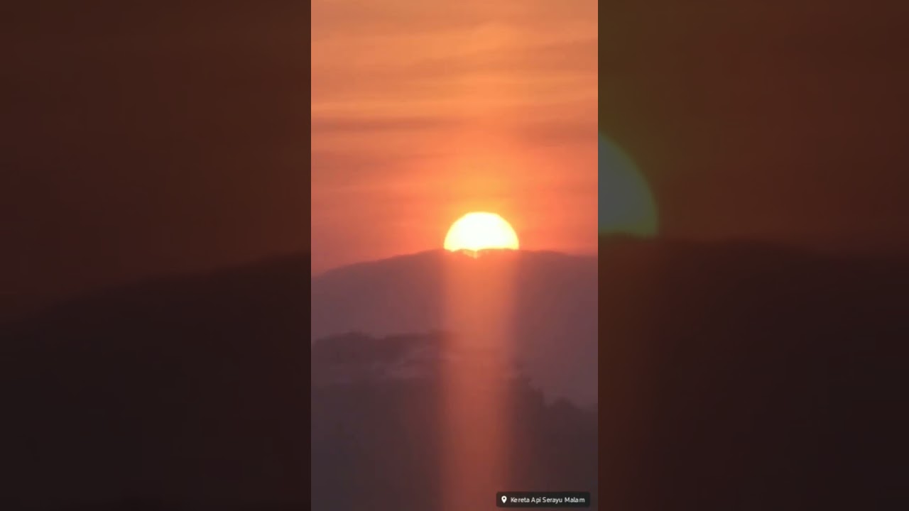 Watching the sunset on the train 🌇🚞 #sunset #shorts