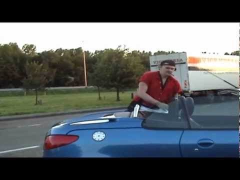 KNOCHENBRECHER UND GELDEINTREIBER