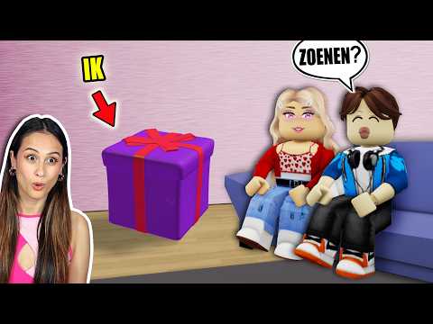 I GOT CAUGHT SPYING ON PEOPLE IN BROOKHAVEN! || Fan Friday