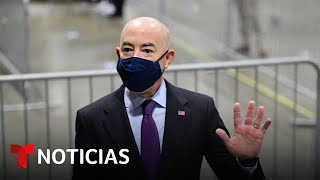 Alejandro Mayorkas viaja a la frontera | Noticias Telemundo