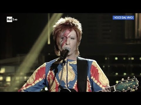 Federico Angelucci as David Bowie: "Starman" - Tale e Quale Show 24/11/2017