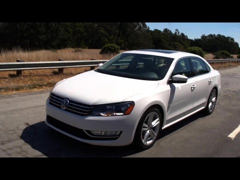 Car Tech - 2014 Volkswagen Passat SEL