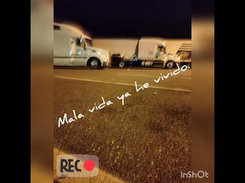 ¿.ńéťo ŕéýńó. en ves de critikcar la vida de los demás deberías de ayudar.? rola de pinche mara.